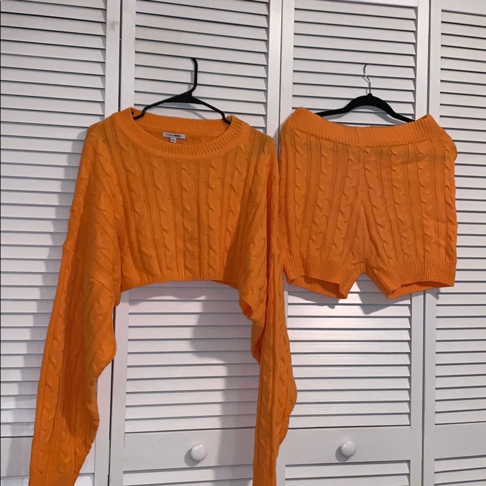 Two piece set